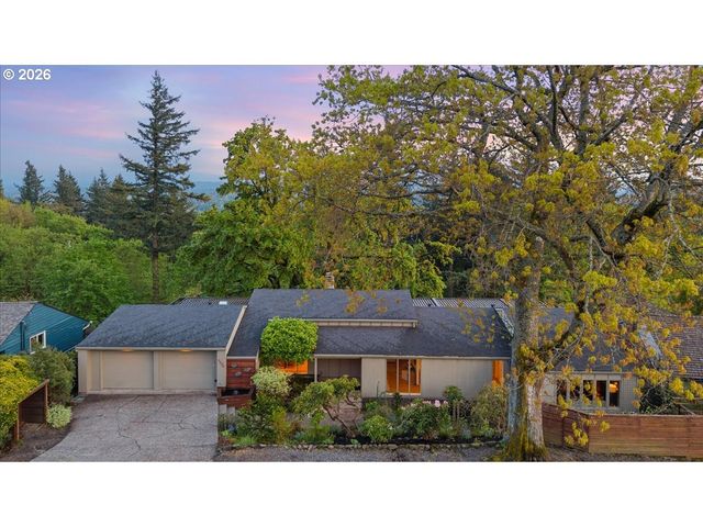 4404 Sw WARRENS Way, Portland, OR 97221