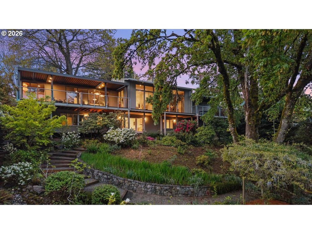 4404 Sw WARRENS Way, Portland, OR 97221