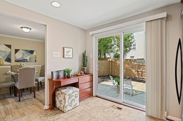 3022 ELLENWOOD DR, Fairfax, VA 22031