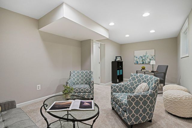 3022 ELLENWOOD DR, Fairfax, VA 22031