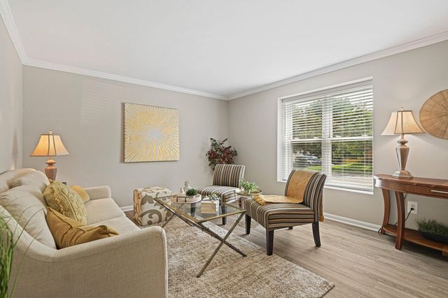 3022 ELLENWOOD DR, Fairfax, VA 22031