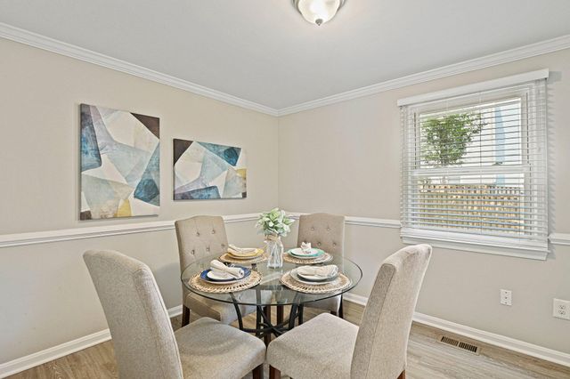 3022 ELLENWOOD DR, Fairfax, VA 22031