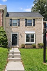 3022 ELLENWOOD DR, Fairfax, VA 22031