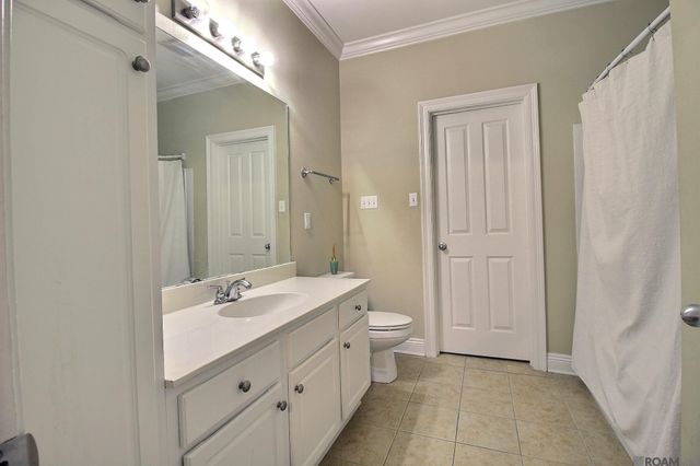 5396 Arlington Ct, Baton Rouge, LA 70820