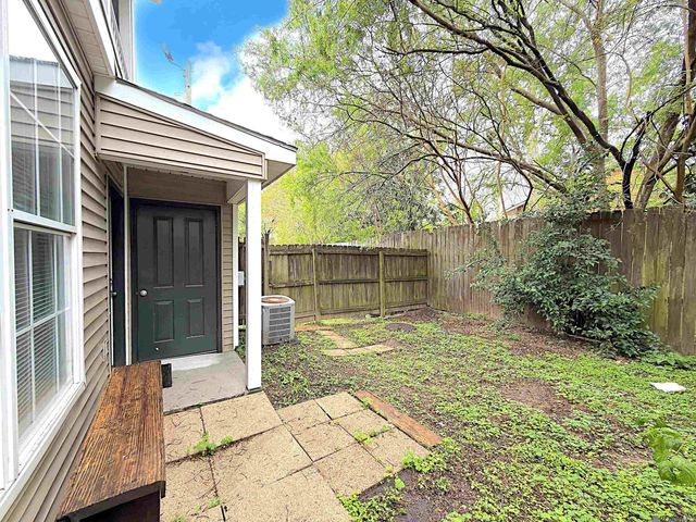 5396 Arlington Ct, Baton Rouge, LA 70820