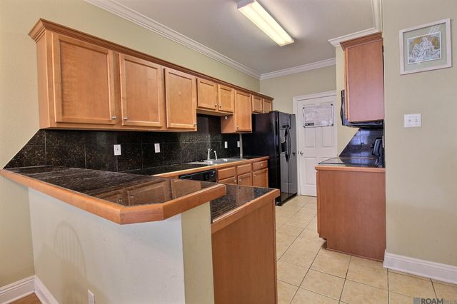 5396 Arlington Ct, Baton Rouge, LA 70820