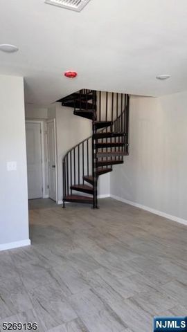 562 11th Street, Newark, NJ 07107