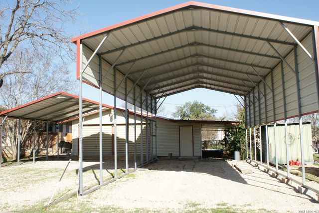 705 altgelt, Comfort, TX 78013