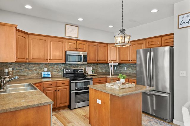 4011 Tallgrass Drive, Champaign, IL 61822