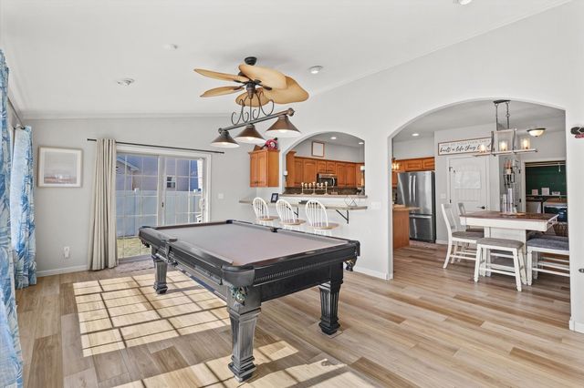 4011 Tallgrass Drive, Champaign, IL 61822