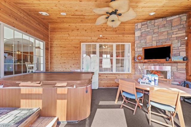 4011 Tallgrass Drive, Champaign, IL 61822