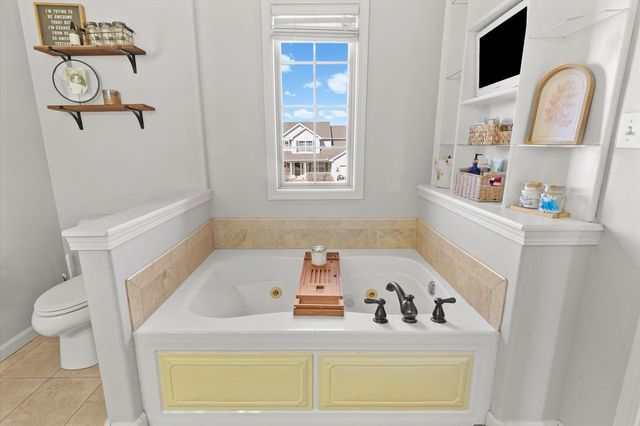 4011 Tallgrass Drive, Champaign, IL 61822