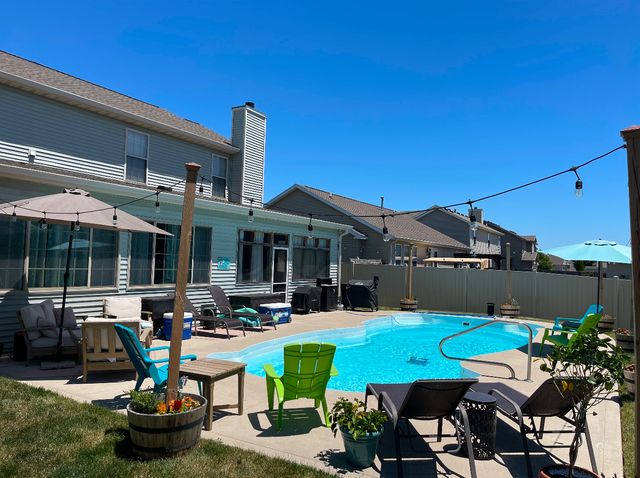 4011 Tallgrass Drive, Champaign, IL 61822