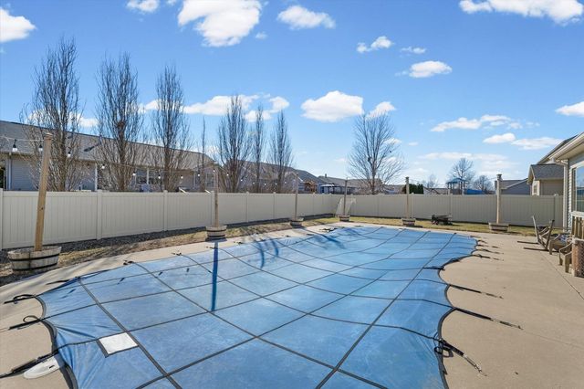 4011 Tallgrass Drive, Champaign, IL 61822