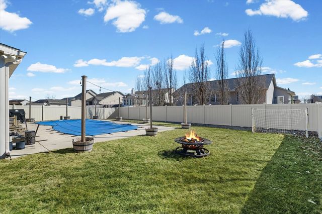 4011 Tallgrass Drive, Champaign, IL 61822