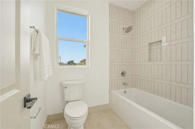 15534 Colorado Avenue, Paramount, CA 90723