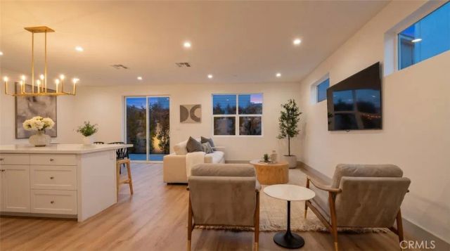 15534 Colorado Avenue, Paramount, CA 90723