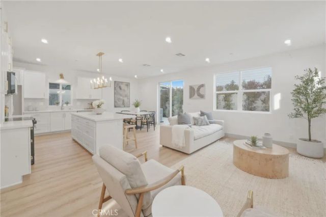 15534 Colorado Avenue, Paramount, CA 90723