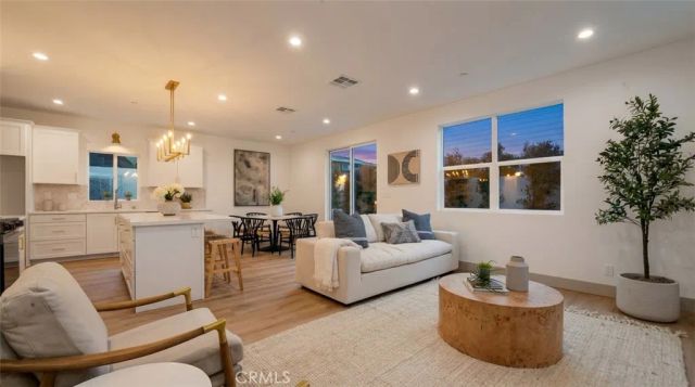 15534 Colorado Avenue, Paramount, CA 90723