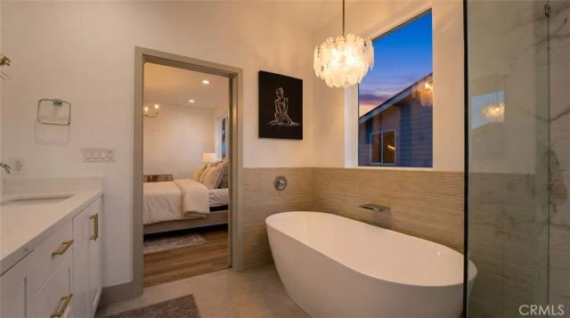 15534 Colorado Avenue, Paramount, CA 90723