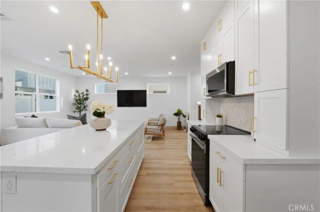 15534 Colorado Avenue, Paramount, CA 90723