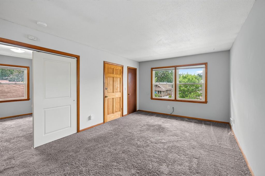 3824 Thomas Avenue N, Minneapolis, MN 55412 — photo 2
