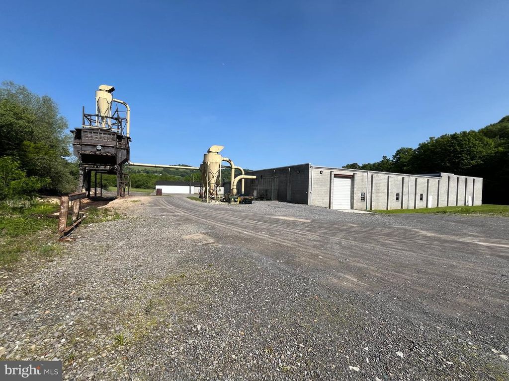 19501 SHAFT RD SW, Frostburg, MD 21532