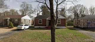 8246 Montreal Drive, University City, MO 63132