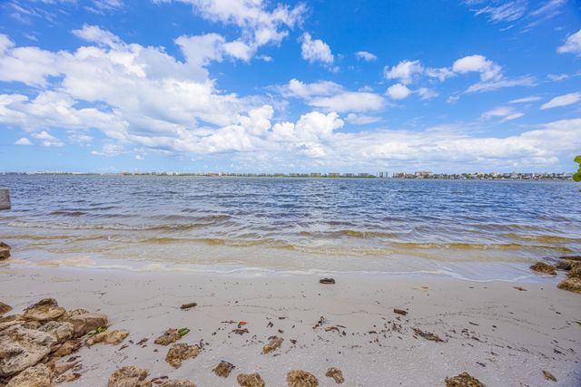 1516 S Lakeside Drive 203, Lake Worth Beach, FL 33460