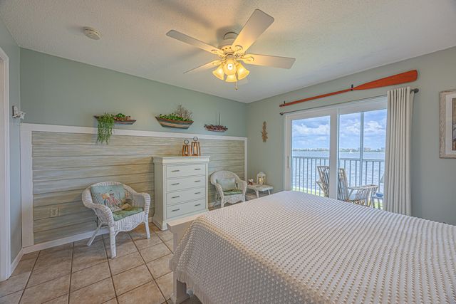 1516 S Lakeside Drive 203, Lake Worth Beach, FL 33460