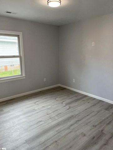 107 Bennett Street, Greer, SC 29651