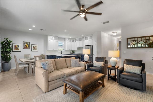 728 ROSEMARY CIRCLE, Bradenton, FL 34212