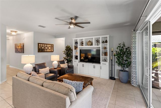 728 ROSEMARY CIRCLE, Bradenton, FL 34212