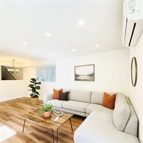 22849 Macfarlane, Woodland Hills (los Angeles), CA 91364