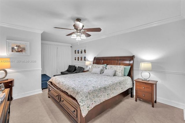 6221 Manchester Ln, Davie, FL 33331