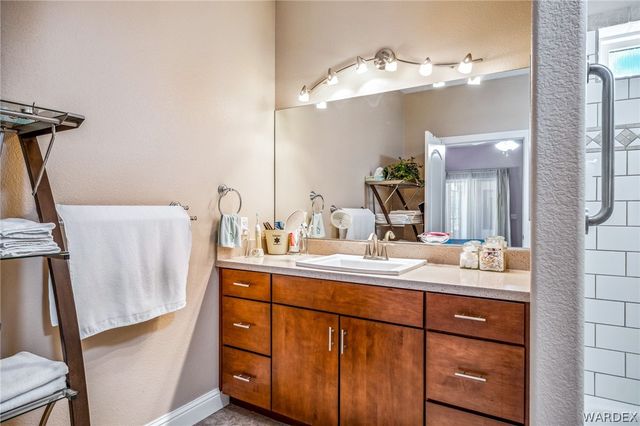 2932 Lakeview Drive, Bullhead City, AZ 86429