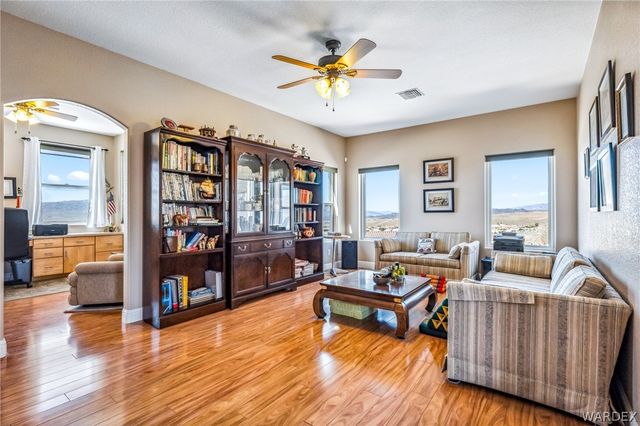 2932 Lakeview Drive, Bullhead City, AZ 86429