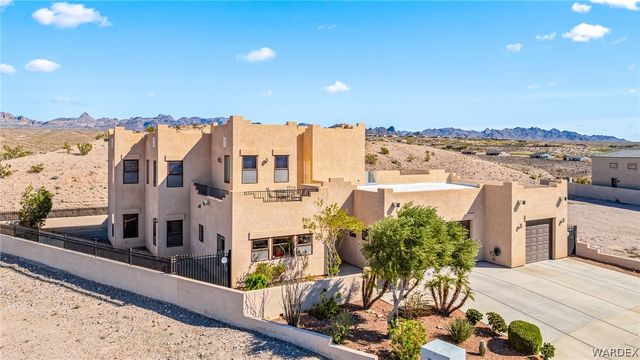 2932 Lakeview Drive, Bullhead City, AZ 86429