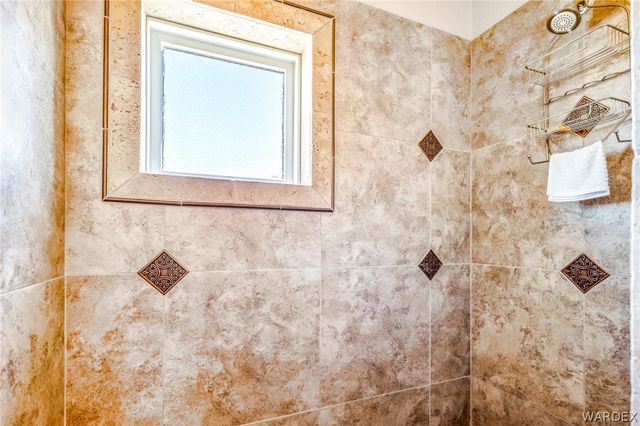 2932 Lakeview Drive, Bullhead City, AZ 86429