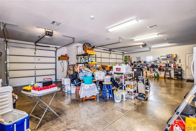 2932 Lakeview Drive, Bullhead City, AZ 86429