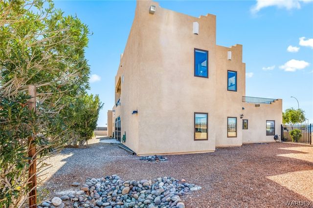 2932 Lakeview Drive, Bullhead City, AZ 86429