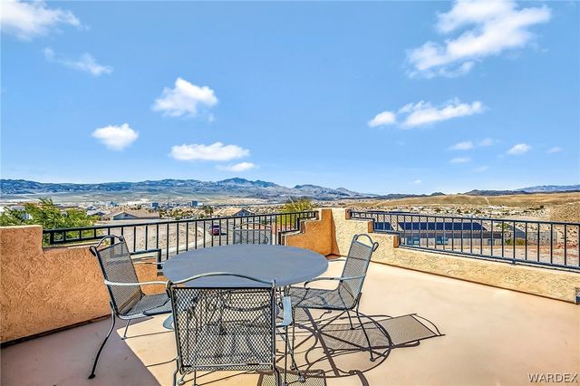 2932 Lakeview Drive, Bullhead City, AZ 86429