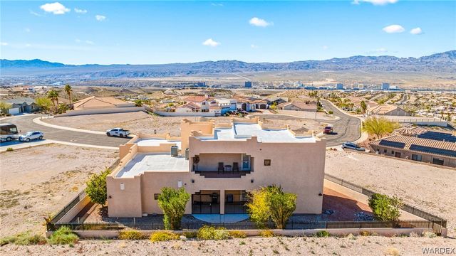 2932 Lakeview Drive, Bullhead City, AZ 86429