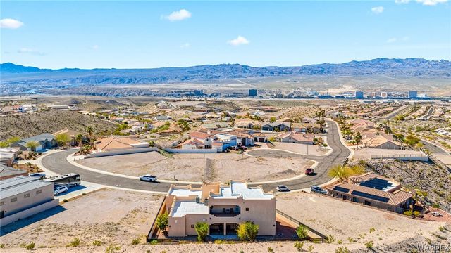 2932 Lakeview Drive, Bullhead City, AZ 86429