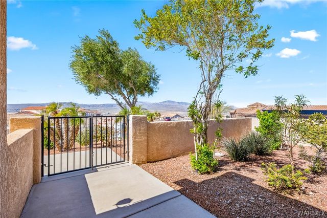 2932 Lakeview Drive, Bullhead City, AZ 86429