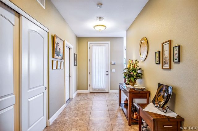 2932 Lakeview Drive, Bullhead City, AZ 86429