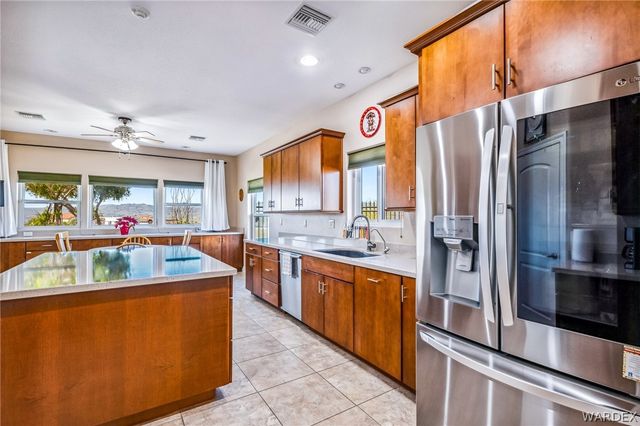 2932 Lakeview Drive, Bullhead City, AZ 86429