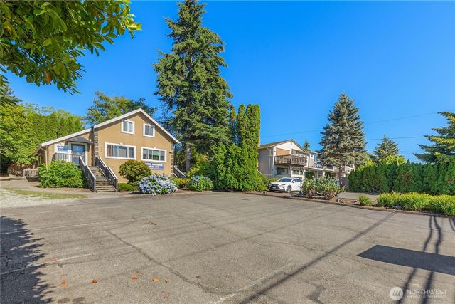 816 6th Street S, Kirkland, WA 98004