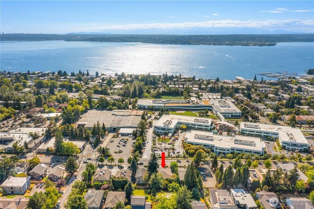 816 6th Street S, Kirkland, WA 98004