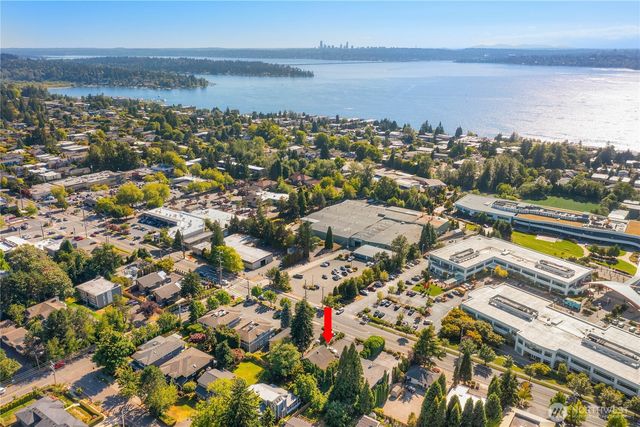 816 6th Street S, Kirkland, WA 98004